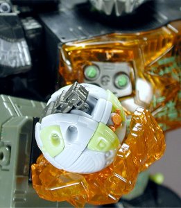 unicron-deadhand-full.jpg
