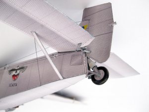 Trimotor_109.jpg