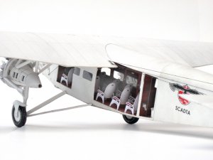 Trimotor_117.jpg