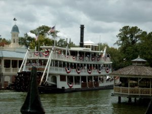 MagicKingdomLibertyBelleRiverboatAft.jpg