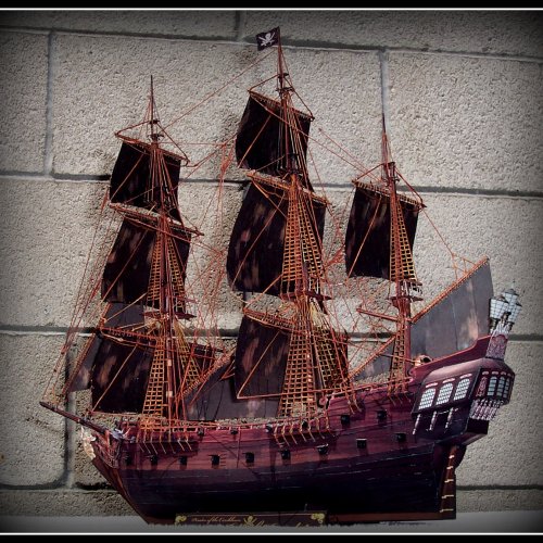 Media 'The Black Pearl' in album 'The Black Pearl - Paper Model'