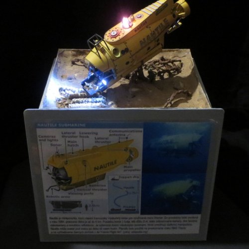 NAUTILE (paper model mini submarine)