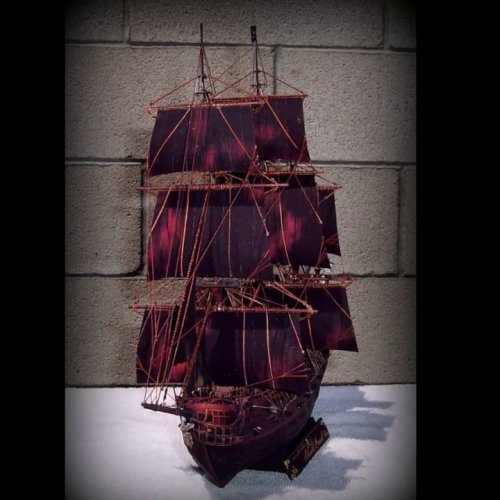 The Black Pearl   Paper Model - (illuminated)