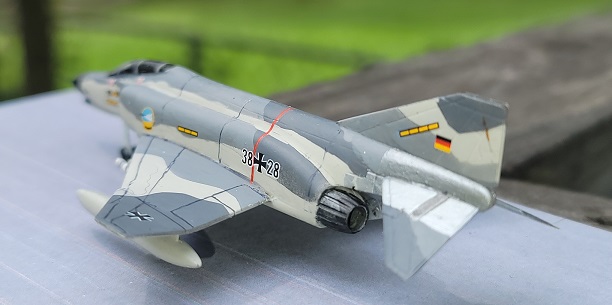 F-4F51.jpg