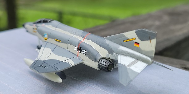 F-4F51.jpg